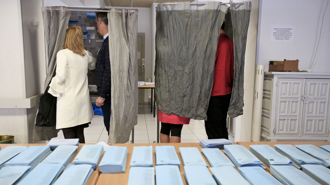 Criz roja imparte cursos formativos del manejo de desfibriladores inatalados por toda la ciudad..El pr�ximo 28 de mayo se celebrar�n elecciones municipales