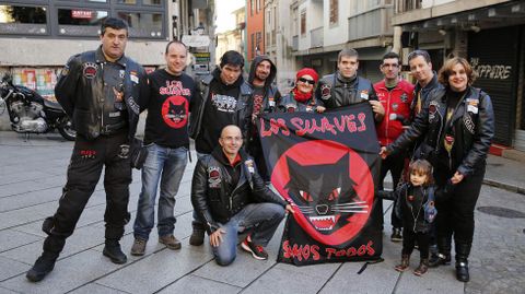 DICIEMBRE. Los seguidores de Los Suaves se citaron en Ourense el da en el que se iba a celebrar su ltimo concierto