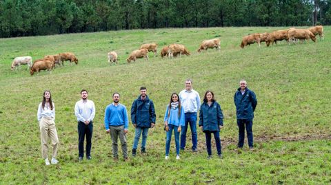 El equipo de especialistas de Reganosa, Repsol, Naturgy e Impulsa Galicia están llevando a cabo trabajos técnicos en distintas granjas para diseñar el desarrollo del proyecto que transformaría excedentes de purín y otros residuos en biometano y fertilizantes orgánicos
