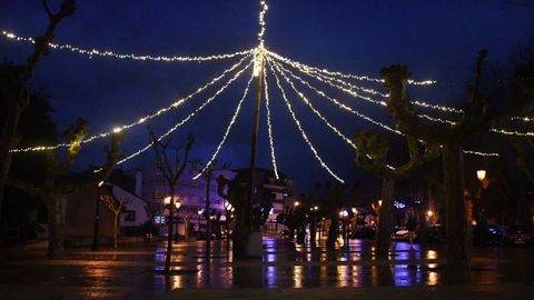 Iluminación navideña en el campo da Feira de Cambre