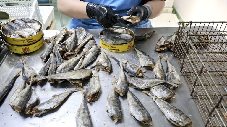 La conserva tendrá su propio salario mínimo: un 2,5 % por encima del oficial