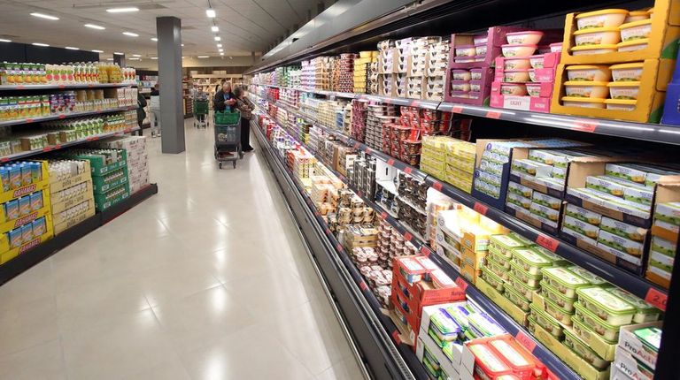 Lo que esconde la letra pequeña de las marcas blancas del súper