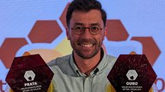 Javier Carreiras, con los dos premios