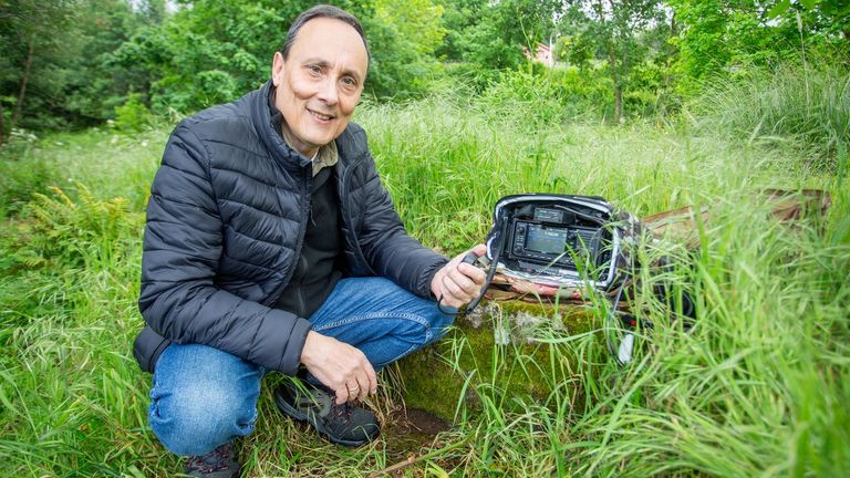El radioaficionado pontevedrés que contactó con la Antártida y el espacio