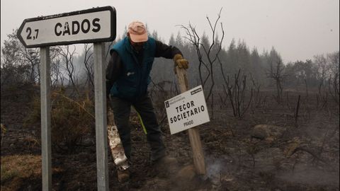 Las llamas tambin llegaron al parque natural del Xurs, en el concello de Muos