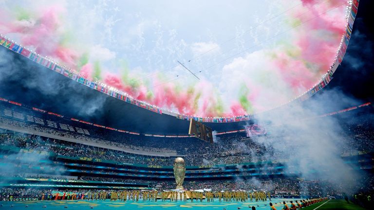 La ceremonia inaugural del Mundial esquiva las protestas con un formidable despliegue policial