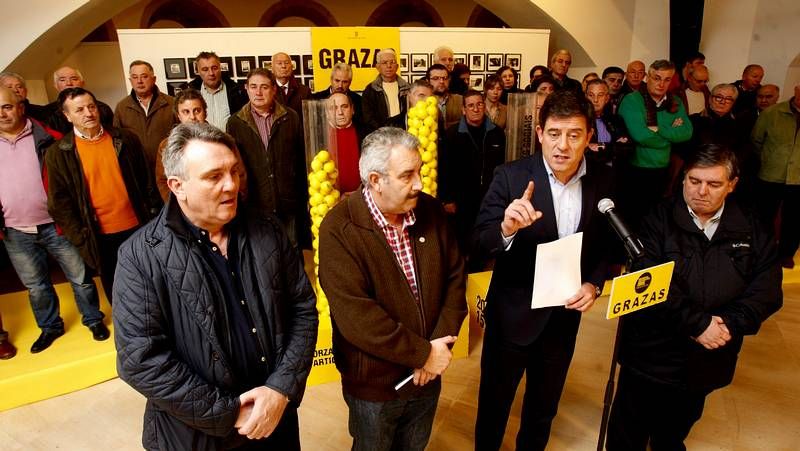 Los participantes en el curso de pasteler�a elaboraron chocolate y tartas