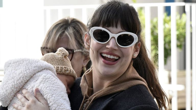 Úrsula Corberó comparte sus imágenes más entrañables con el pequeño Dante: «Tanto amor no me cabe»