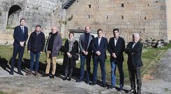 Firma del contrato para las obras de rehabilitacin del recinto fortificado de Monterrei