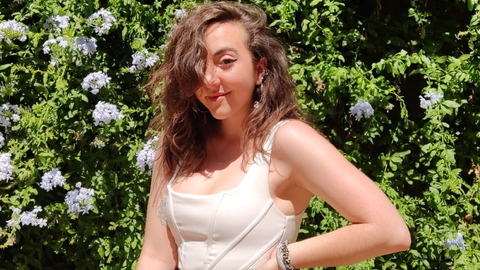 Elena Quintes es voluntaria del Telfono de la Esperanza