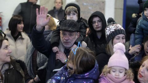 Cientos de personas acudieron a la estacin de Monforte a recibir a los Reyes Magos