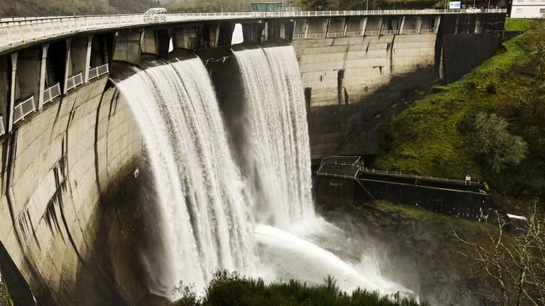 Cruce de reproches entre la Xunta y el Concello de Vigo por el fallo en las válvulas de la presa de Eiras