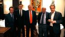 Los expresidentes del Gobierno José María Aznar, Mariano Rajoy, Felipe González y José Luis Rodríguez Zapatero, con el rey Juan Carlos en el 2015 en Casa Lucio (Madrid)