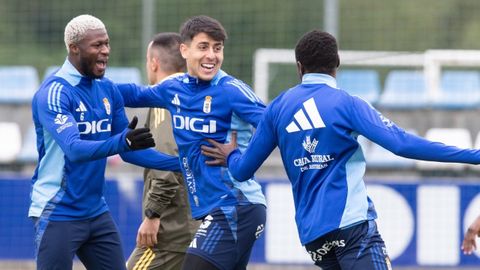 Sibo, Colombatto y Yakubu, en El Requexón