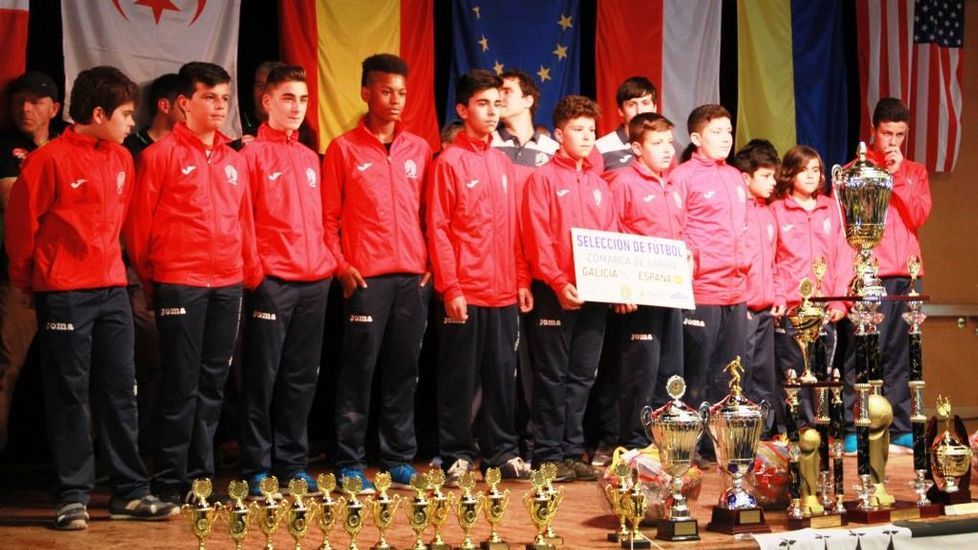 El artista Chencho Pardo dise�� una credencial que a�na historia y s�mbolos jacobeos. 