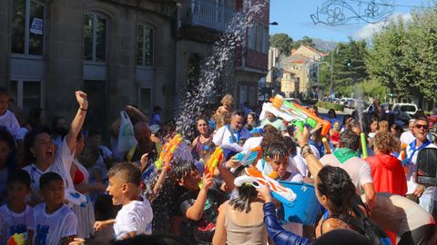 ¡A Pobra se empapó con los San Juerguines!
