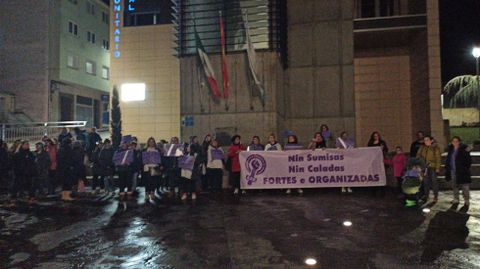 La manifestacin celebrada en Ordes concluy ante el centro sociocomunitario Isabel Zendal