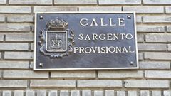 Callejero franquista de Oviedo. Calle Comandante Caballero, Calle Sargento Provisional