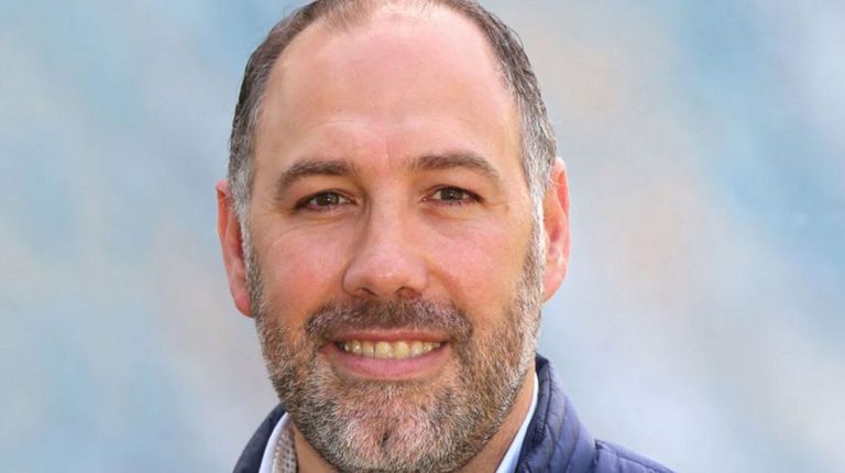 El fiscal investiga al concejal de Urbanismo de Baiona por tener una constructora