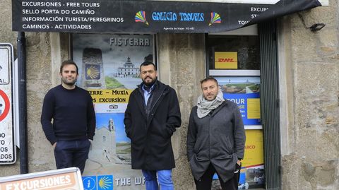 Los responsables de la agencia Galicia Travels, premio Travelers? Choice de TripAdvisor por su excursión a Fisterra.