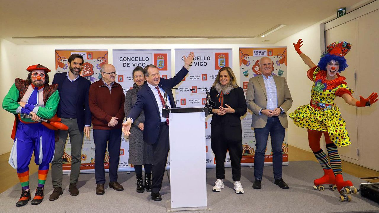 Pi�eiro compagina el trabajo en la construcci�n con el teatro aficionado y la escritura