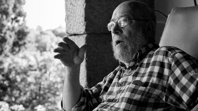 Faleceu o artista ourensán Enrique Ortiz Alonso deixando un importante legado de gravados, pinturas e libros de artista
