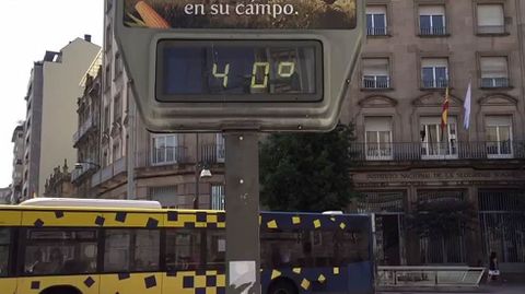 Cuarenta grados en un termmetro en Ourense