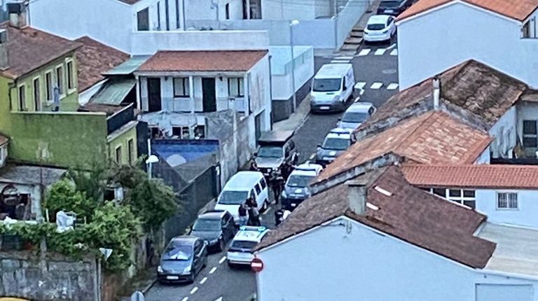 Muerte por sobredosis en un narcopiso de Santiago que los vecinos llevan años denunciando