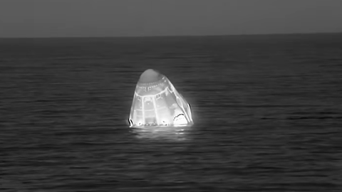 La Crew-11, que regresa por la enfermedad de un astronauta, ameriza con &eacute;xito en el oc&eacute;ano