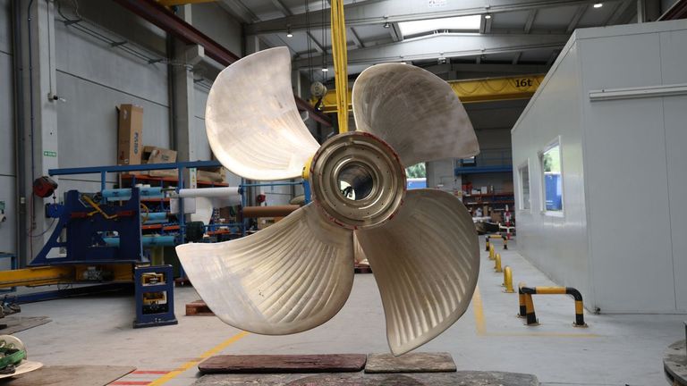 Fundivisa, la singular fundición gallega de hélices de bronce: facturación récord, cuarto turno y nuevo cliente prémium