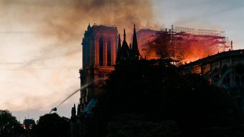 Incendio en la catedral el 15 de abril de 2019