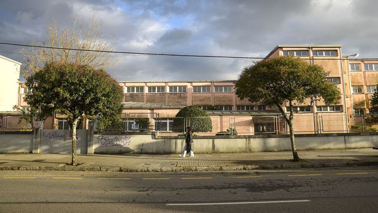 La Xunta evaluará la situación del CEIP A Xunqueira 1, pero insiste en que la competencia es municipal