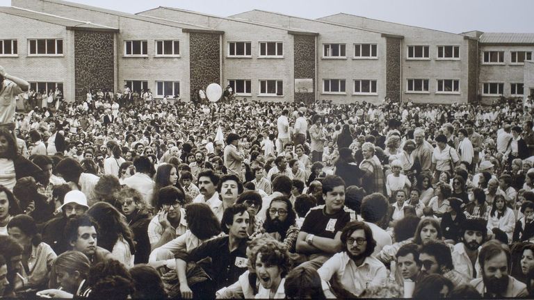 Primera edición del Festival Internacional do Mundo Celta de Ortigueira, en 1978, en el patio del colegio