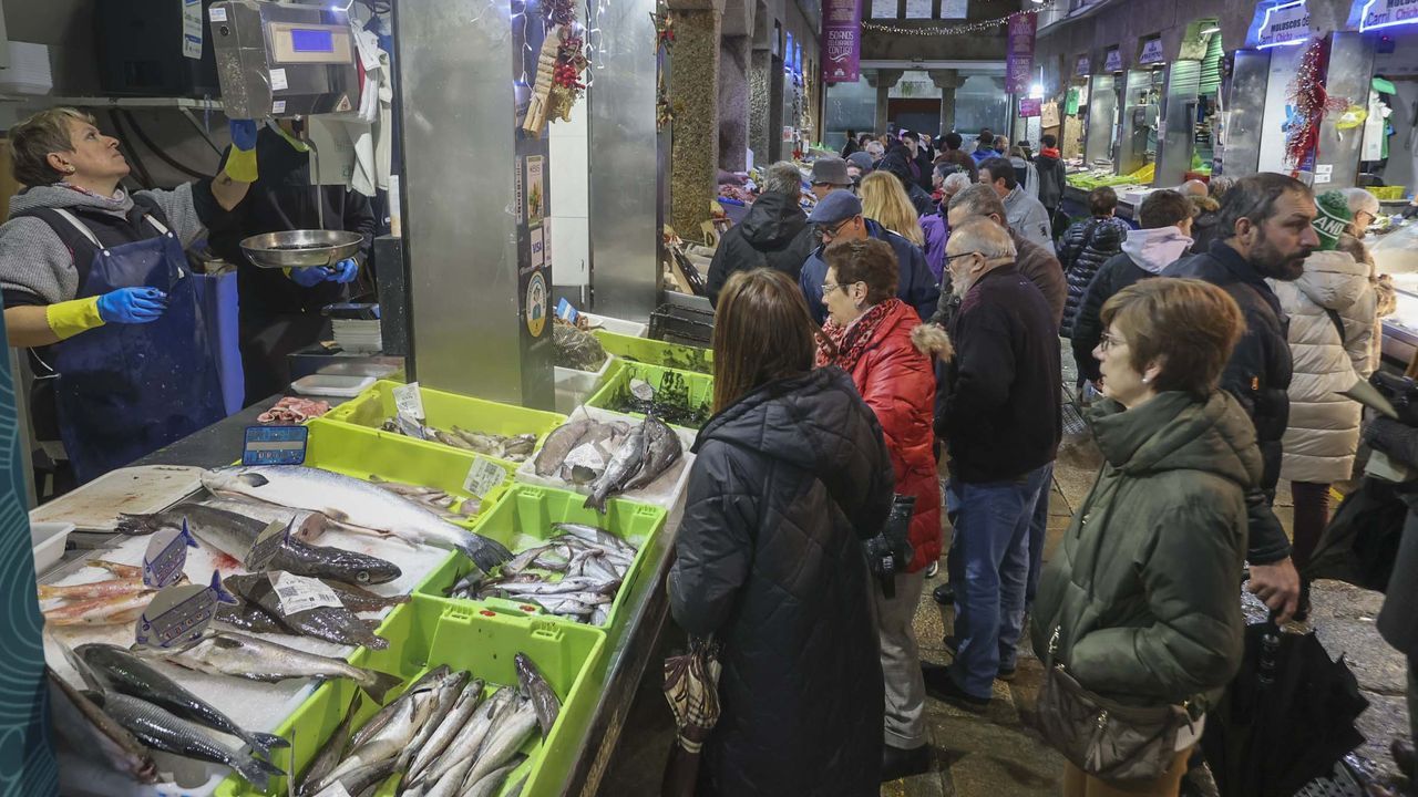 El consumo de pescado cae un 12% por la inflación: comprar más cantidad,  enlatados o