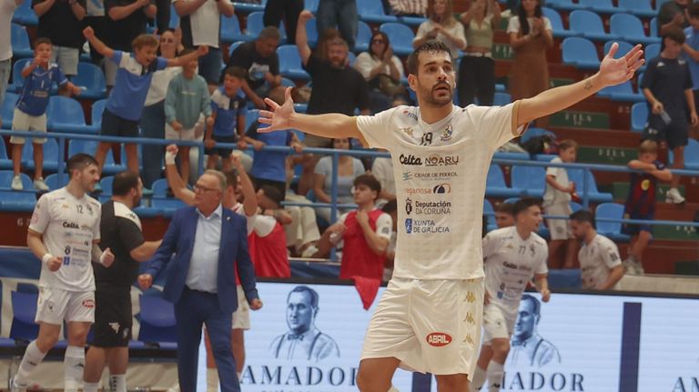 O Parrulo Ferrol, a armar la mundial en A Malata frente al Movistar Inter