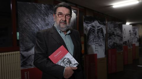 El catedrático emérito de medicina preventiva y salud pública Juan Gestal Otero es autor del libro Pandemias