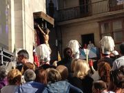 La imagen del Cristo en el momento de la salida del templo vigu�s...