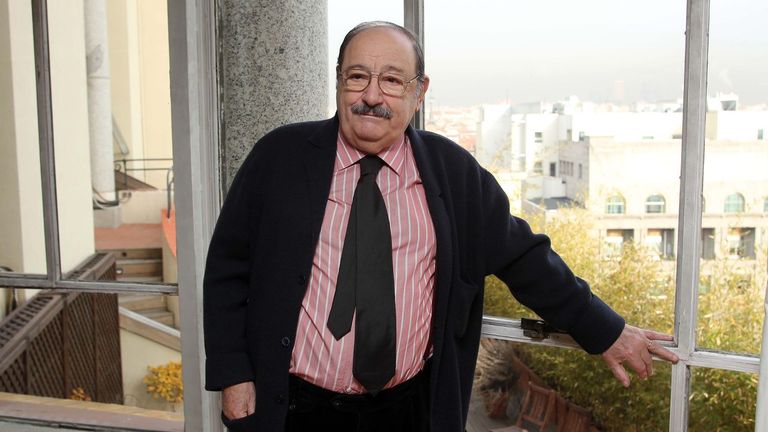 La Voz Ofrece Este Domingo La Novela De Umberto Eco El Cementerio De Praga 