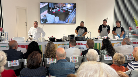 Imagen del��showcooking� de percebe.