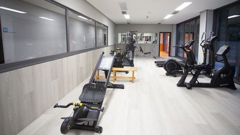 El hotel tiene también una zona con gimnasio