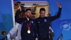 Messi y Scaloni, a su llegada con el resto de la seleccin argentina