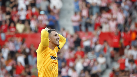 Derbi asturiano entre el Real Sporting de Gijon y el Real Oviedo en El Molin�n