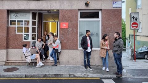 Seguimiento de resultados electores en la sede del PSOE de Vigo