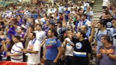 La afici�n anima al equipo frente al Menorca