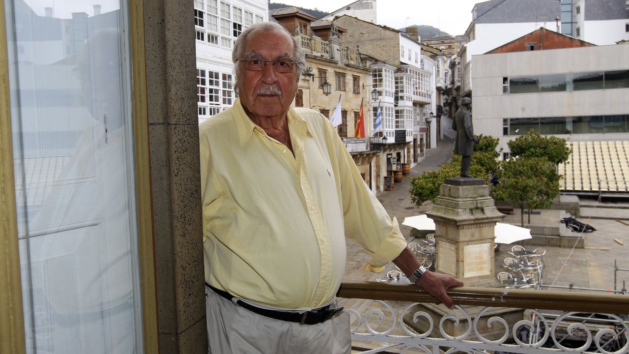 César Pais Agrelo, en imagen de archivo en su domicilio de Viveiro, a donde regresaba siempre que podía