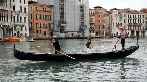 A partir del día 3 en Italia no habrá restricciones de movimientos. Por ahora, en ciudades tan dependientes del turismo como es Venecia, empieza a verse cierta actividad