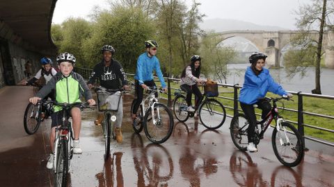 Los Ecovigilantes de Franciscanas celebraron el Da Mundial del Agua con una salida en bicicleta
