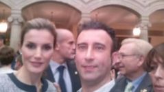 colegas_portada.Selfie del presidente de Colegas con la reina Letizia