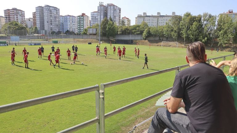 A Gándara, sin pestillo por Navidad: el Racing Club Ferrol abre el lunes su entrenamiento al público