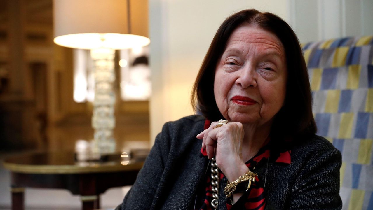 El Quijote, en azulejos en una casa de Ponte Caldelas.Nlida Pin acaba de publicar Una furtiva lgrima